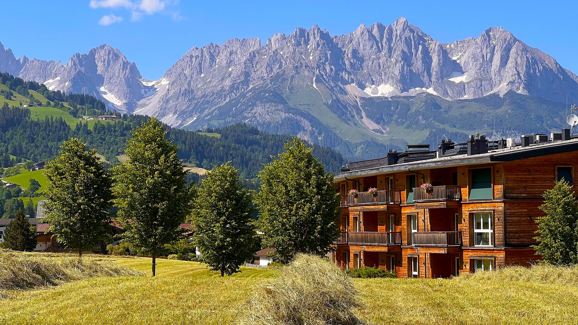 Kitzbühel Residences - Suiten & Chalets + Hotel Service & SPA