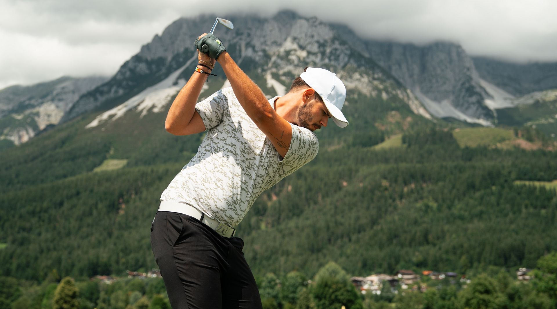 Golfen vor der Kulisse des Wilden Kaisers